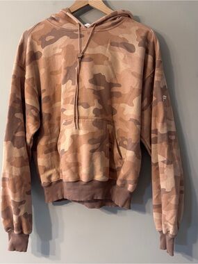 Fabletics | Camouflage Hoodie | L